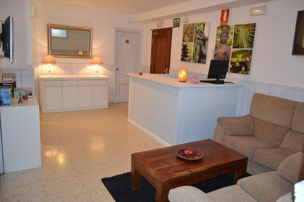 Hostal Gonzalez Marbella Ngoại thất bức ảnh