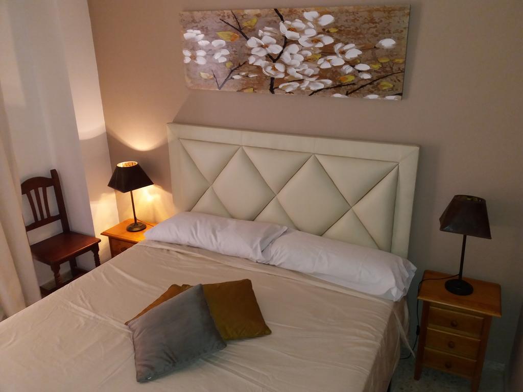 Hostal Gonzalez Marbella Ngoại thất bức ảnh