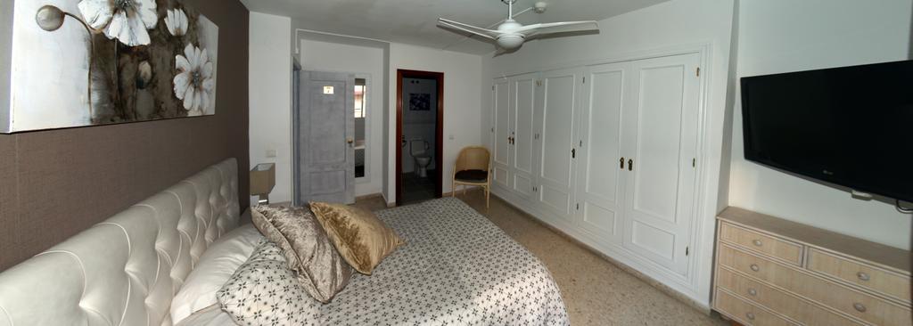 Hostal Gonzalez Marbella Ngoại thất bức ảnh
