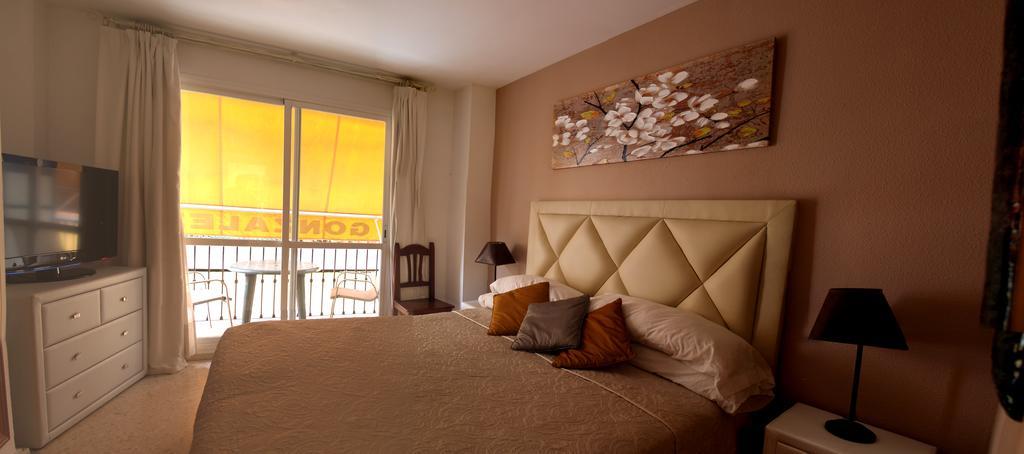 Hostal Gonzalez Marbella Ngoại thất bức ảnh